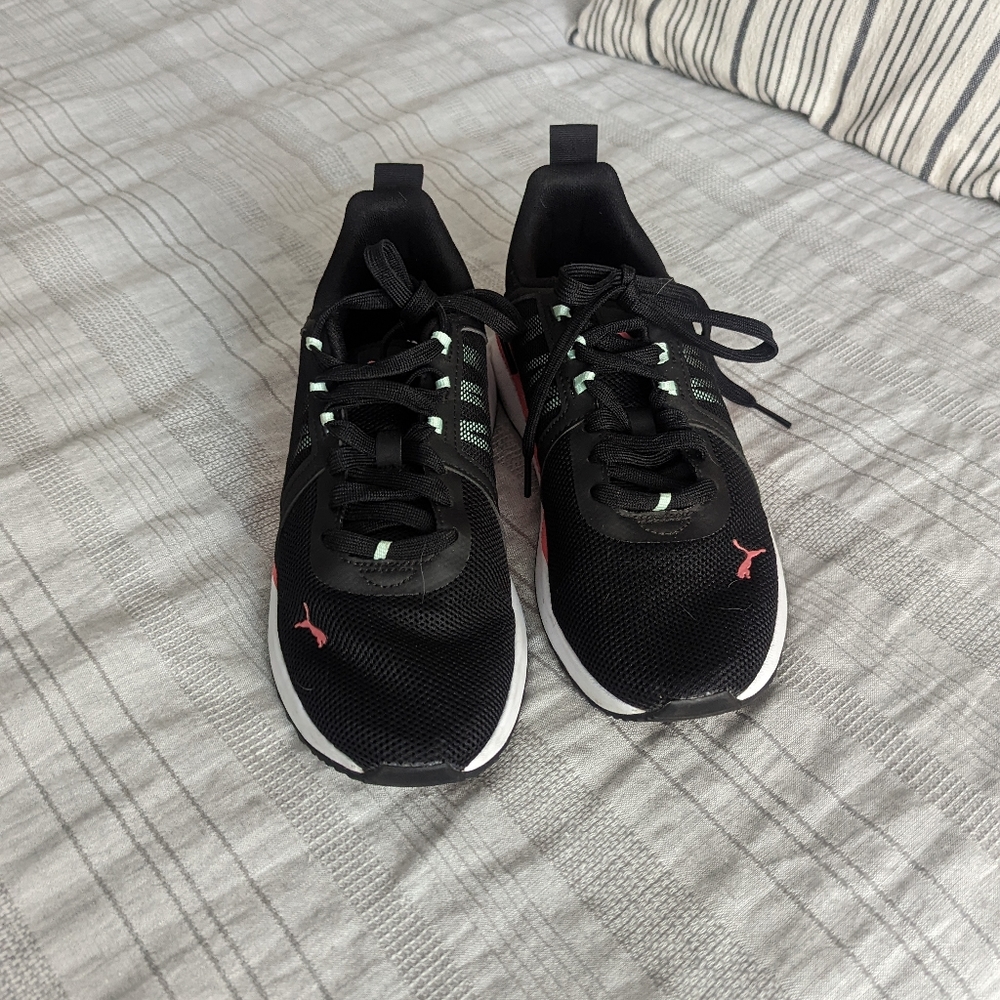 Ladies Puma Paced Net Cage Sneaker